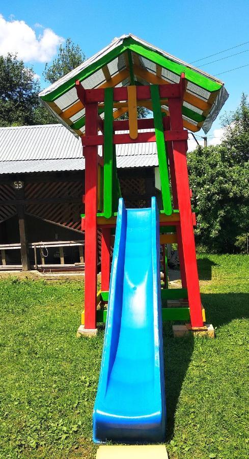 "Різьбярська Садиба" Slavske Exterior foto