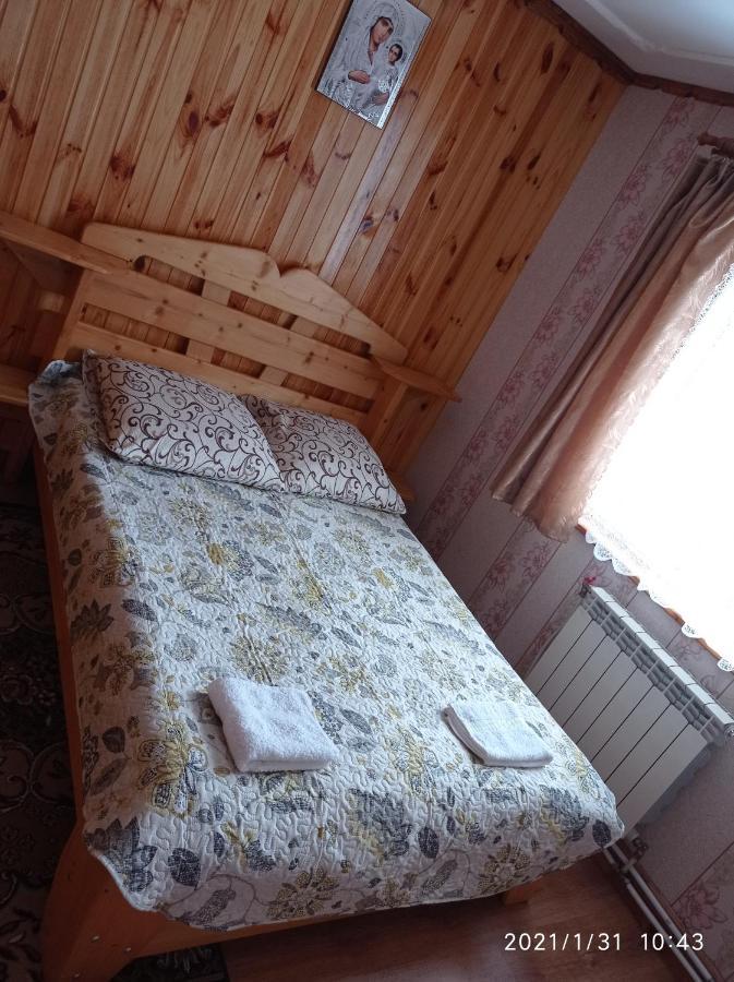 "Різьбярська Садиба" Slavske Exterior foto