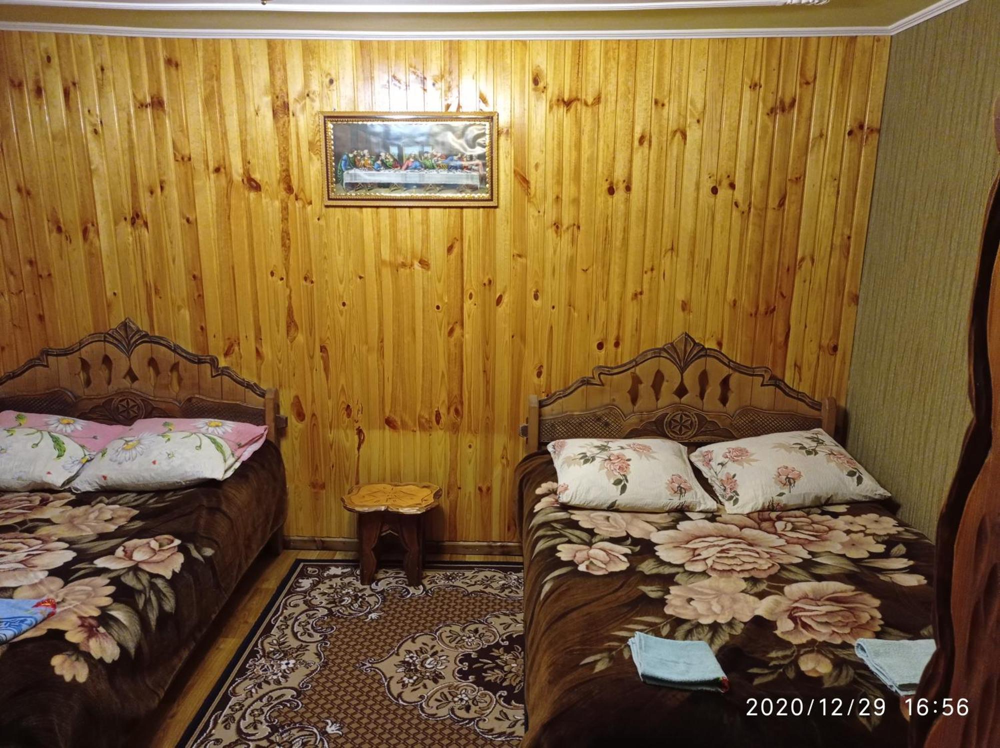 "Різьбярська Садиба" Slavske Habitación foto