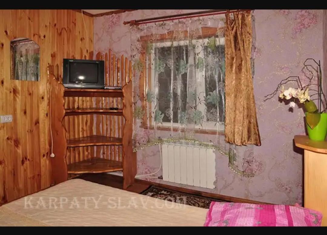 "Різьбярська Садиба" Slavske Exterior foto
