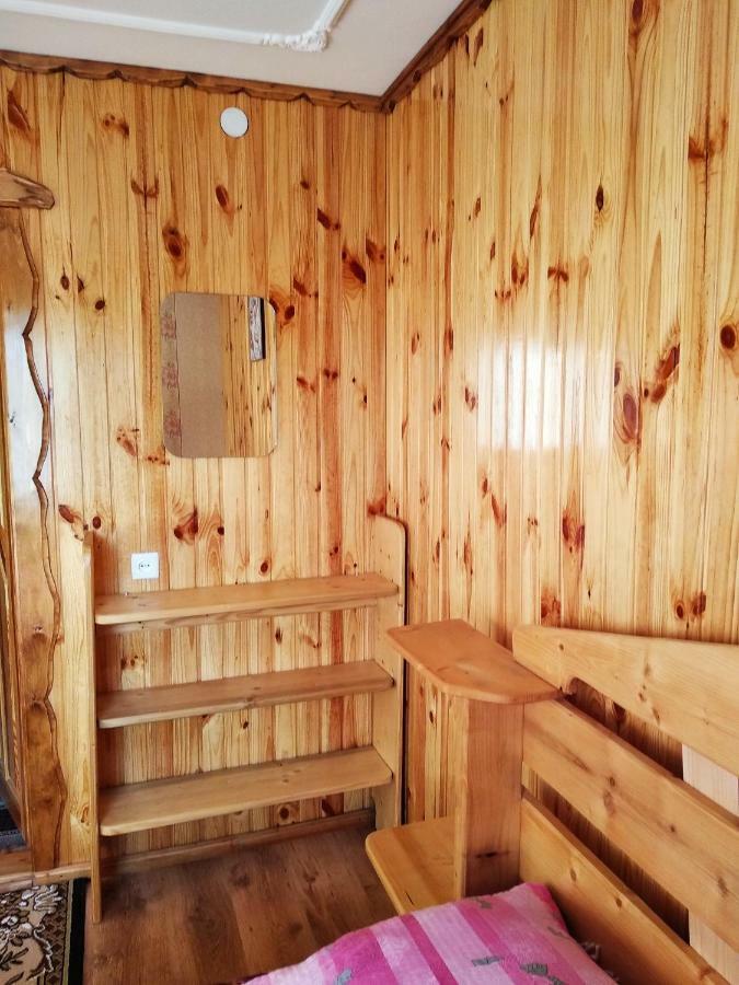 "Різьбярська Садиба" Slavske Exterior foto