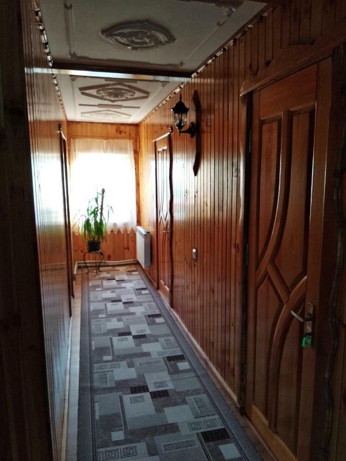 "Різьбярська Садиба" Slavske Exterior foto